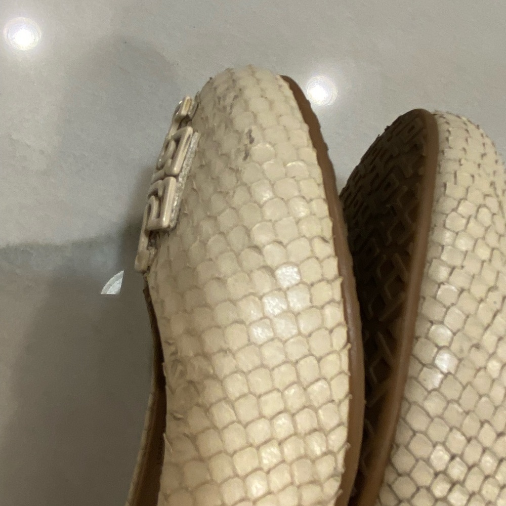 Tory Burch Cream Flats - Picture 10 of 16